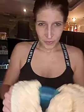 Lenchen  online show from 02/22/25, 07:58