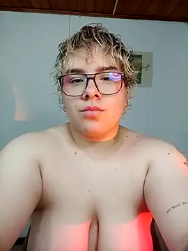 amalia love online show from 12/21/25, 04:52