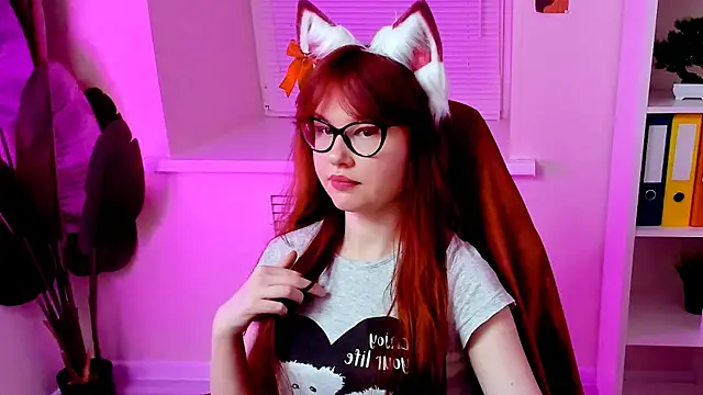 CarolGiggly online show from 11/17/25, 08:36