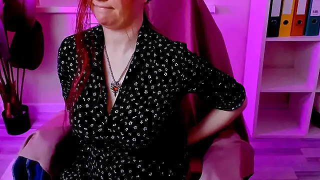 CarolGiggly online show from 12/21/25, 11:34