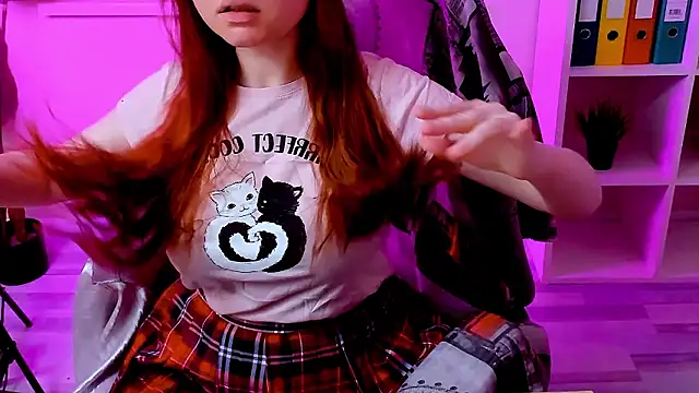 CarolGiggly online show from 02/04/26, 10:15