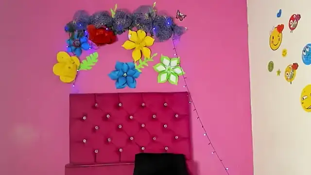 tiffany Bitch online show from 12/22/24, 10:58