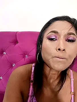 tiffany Bitch online show from 02/15/26, 10:06