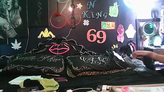 Snapshot of kjs_daddy123 chatting on 03/01/26, 06:04 kjs daddy123 online show from 03/01/26, 06:04