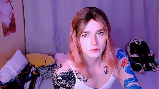 Alice Hells online show from 04/23/26, 03:47