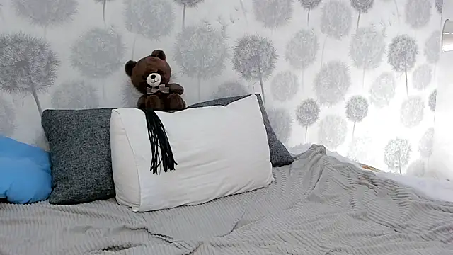 EngelFugler online show from 01/18/25, 06:43