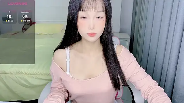 Snapshot of -Wendy__ chatting on 12/27/24, 05:16 -Wendy online show from 12/27/24, 05:16