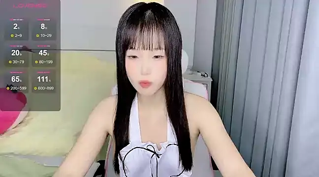 Snapshot of -Wendy__ chatting on 01/02/25, 08:57 -Wendy online show from 01/02/25, 08:57