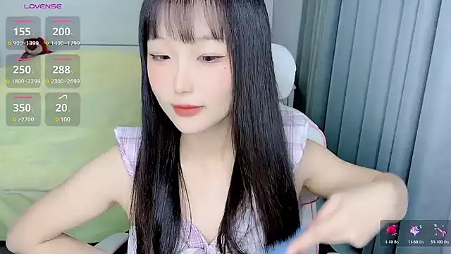 Snapshot of -Wendy__ chatting on 01/16/25, 03:35 -Wendy online show from 01/16/25, 03:35
