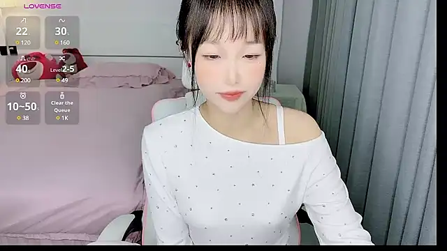 Snapshot of -Wendy__ chatting on 02/22/25, 04:29 -Wendy online show from 02/22/25, 04:29