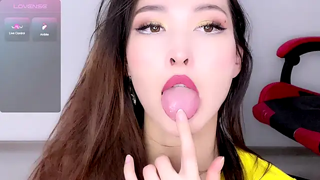 Snapshot of honey_yani chatting on 01/31/25, 08:54 honey yani online show from 01/31/25, 08:54