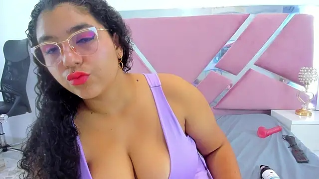 Tiffanymiller00 online show from 12/26/24, 04:25