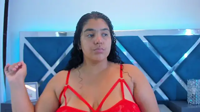 Tiffanymiller00 online show from 07/15/26, 03:50