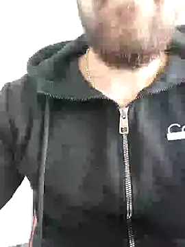 Snapshot of vasin12788bv chatting on 03/22/25, 02:47 vasin12788bv online show from 03/22/25, 02:47