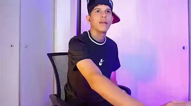 LiamGadiell online show from 12/14/24, 01:50