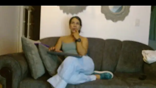 Snapshot of Vanessa_Aniston chatting on 06/06/26, 02:27 Vanessa Aniston online show from 06/06/26, 02:27