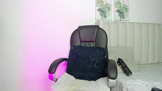 Kala Alia online show from 09/19/25, 01:40