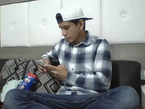 oiram27 online show from 10/16/25, 05:52