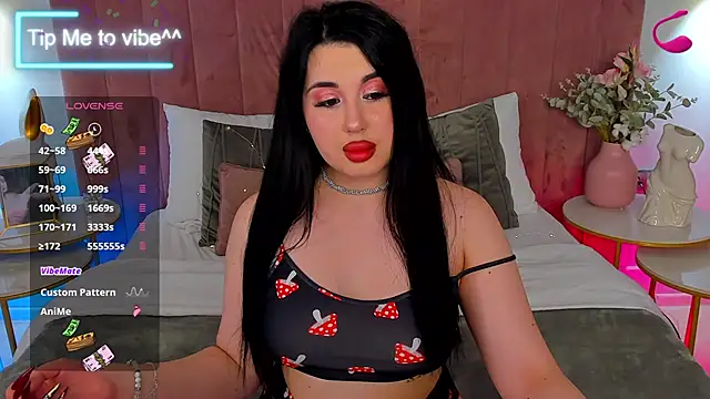 Snapshot of Mayzzie chatting on 10/19/25, 07:47 Mayzzie online show from 10/19/25, 07:47