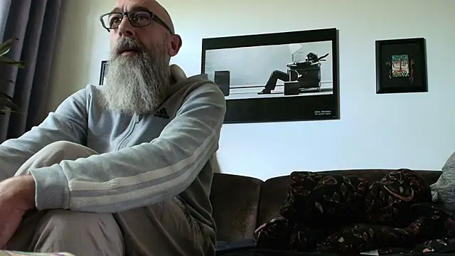 Kingsscepter online show from 04/18/26, 10:08