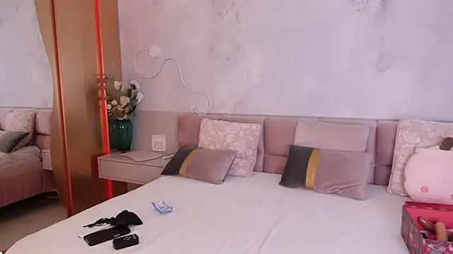 JullyBlair online show from 03/13/25, 05:00