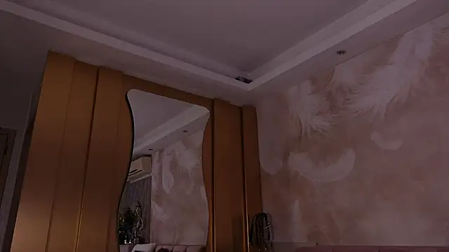 JullyBlair online show from 02/04/26, 05:13