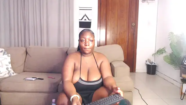 Snapshot of Aphrodite_92 chatting on 09/21/25, 03:08 Aphrodite 92 online show from 09/21/25, 03:08