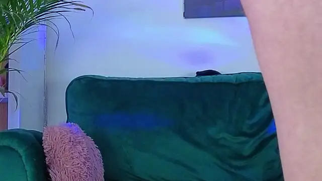 Snapshot of AveryWillow chatting on 02/25/26, 11:14 AveryWillow online show from 02/25/26, 11:14