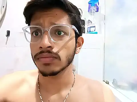 skinnyyyyyyyyy online show from 02/20/25, 03:01