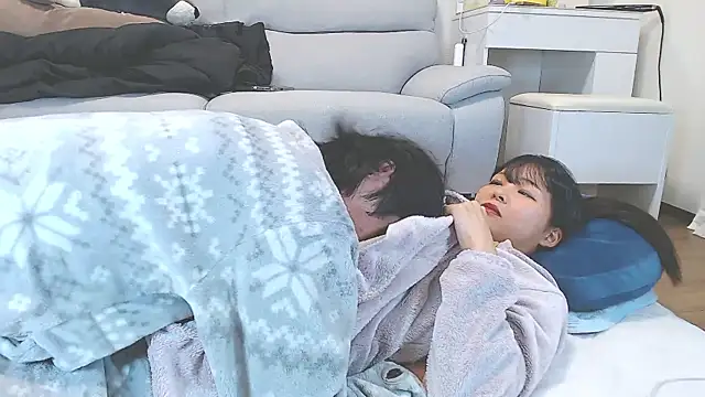 Snapshot of nmnk_CH chatting on 10/24/25, 12:30 nmnk CH online show from 10/24/25, 12:30