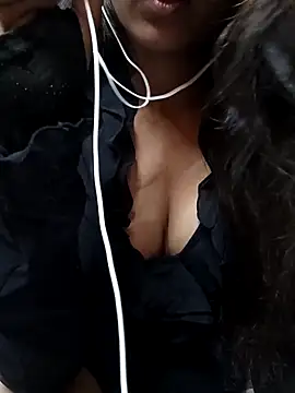 Snapshot of Sanjana-Mehar chatting on 10/14/25, 12:22 Sanjana-Mehar online show from 10/14/25, 12:22