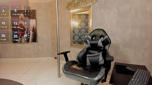 Selenecollins online show from 02/04/25, 12:11