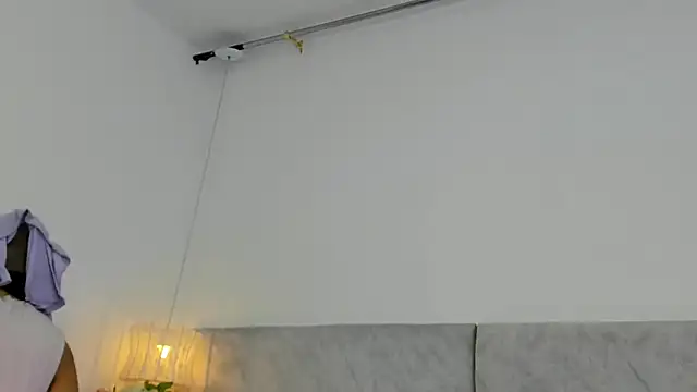 naomiii   online show from 12/19/25, 11:39