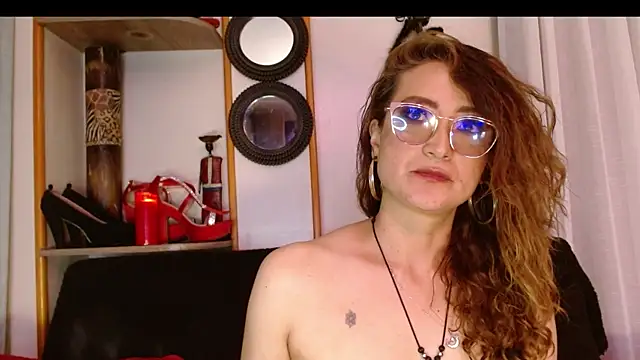 Snapshot of AdeleMourfg chatting on 02/09/25, 08:11 AdeleMourfg online show from 02/09/25, 08:11