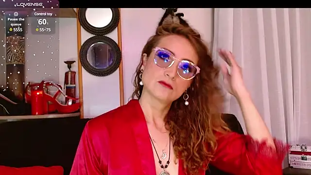 Snapshot of AdeleMourfg chatting on 02/10/25, 02:52 AdeleMourfg online show from 02/10/25, 02:52