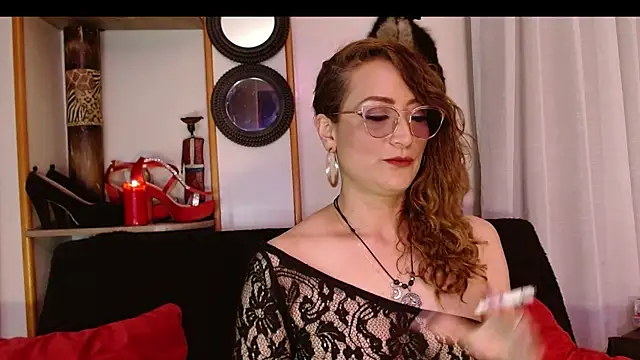 Snapshot of AdeleMourfg chatting on 02/11/25, 03:18 AdeleMourfg online show from 02/11/25, 03:18