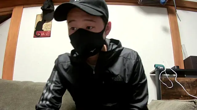 Snapshot of tuki_fu chatting on 12/09/24, 12:19 tuki fu online show from 12/09/24, 12:19