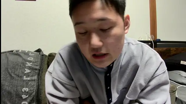 Snapshot of tuki_fu chatting on 02/04/25, 01:16 tuki fu online show from 02/04/25, 01:16