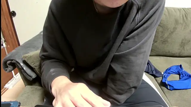 Snapshot of tuki_fu chatting on 02/23/25, 11:55 tuki fu online show from 02/23/25, 11:55