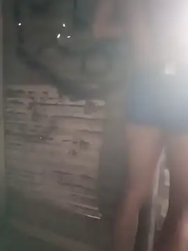 Snapshot of tayson_ chatting on 01/12/25, 10:43 tayson online show from 01/12/25, 10:43