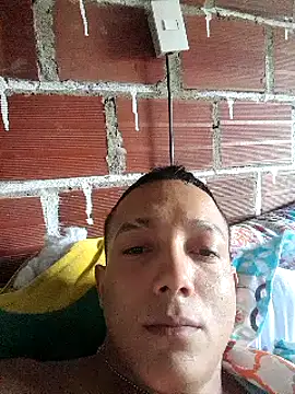 Snapshot of tayson_ chatting on 01/16/25, 06:06 tayson online show from 01/16/25, 06:06