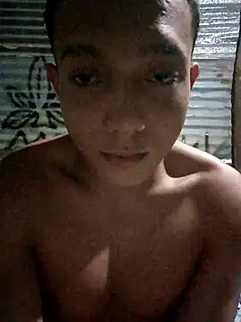 Snapshot of tayson_ chatting on 02/05/25, 10:51 tayson online show from 02/05/25, 10:51