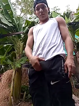 Snapshot of tayson_ chatting on 03/03/25, 11:44 tayson online show from 03/03/25, 11:44