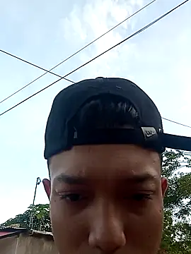 Snapshot of tayson_ chatting on 10/19/25, 11:55 tayson online show from 10/19/25, 11:55