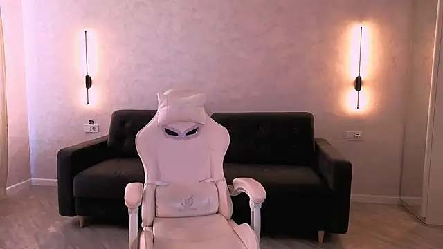 EmmaKeam online show from 04/03/26, 06:22