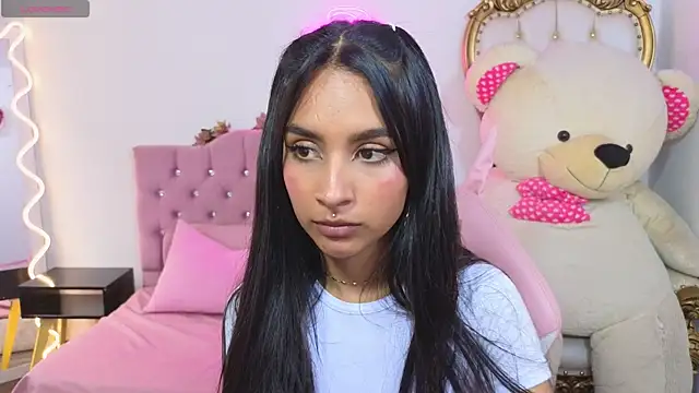 Jazmin tay online show from 03/10/25, 07:18