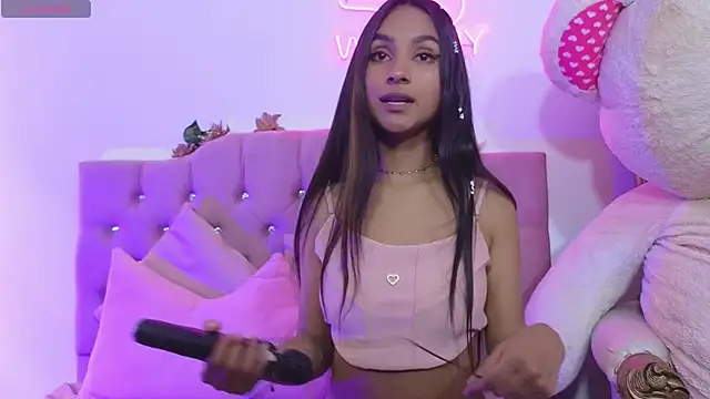 Jazmin tay online show from 03/12/25, 07:38