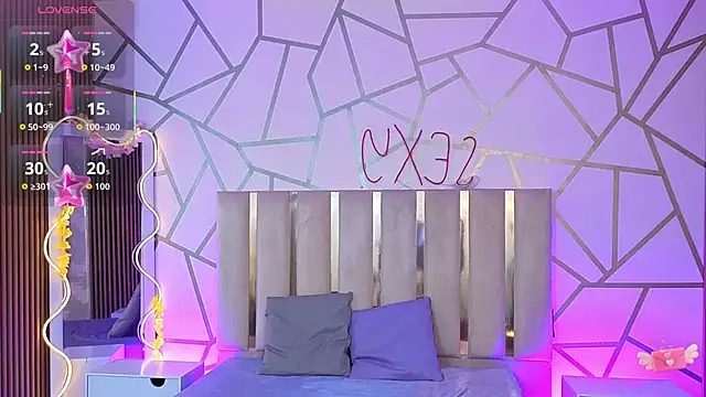 Jazmin tay online show from 09/10/25, 11:54