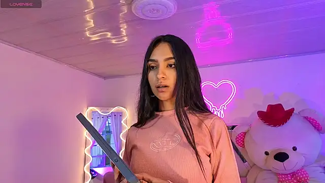 Jazmin tay online show from 10/02/25, 11:39