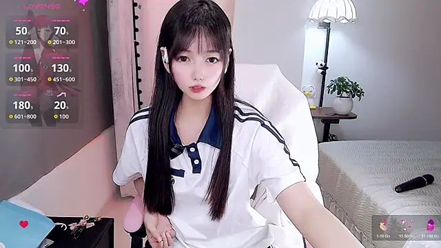 Snapshot of Xiaomi-Angela chatting on 06/27/26, 02:55 Xiaomi-Angela online show from 06/27/26, 02:55